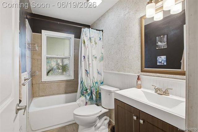 529 Champaign Road, Lincoln Park, MI 48146