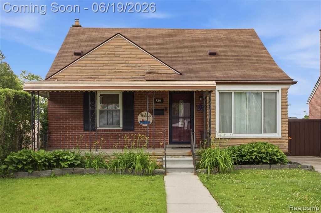 529 Champaign Road, Lincoln Park, MI 48146