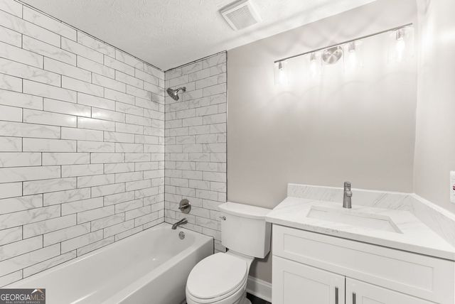 3467 Centerville Lane SW, Snellville, GA 30039