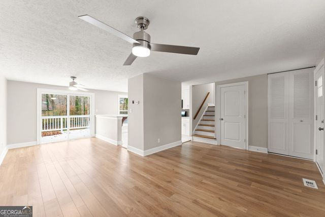 3467 Centerville Lane SW, Snellville, GA 30039