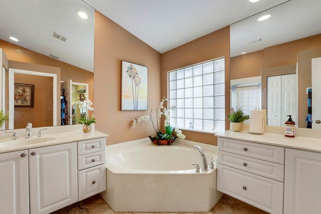 6818 Rienzo Street, Wellington, FL 33467