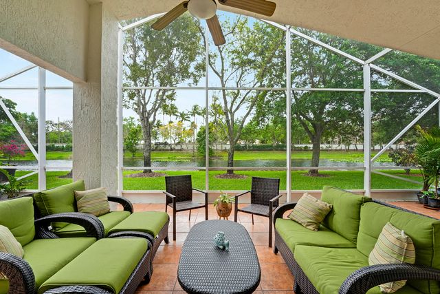 6818 Rienzo Street, Wellington, FL 33467