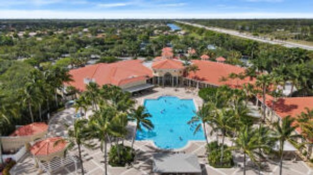 6818 Rienzo Street, Wellington, FL 33467