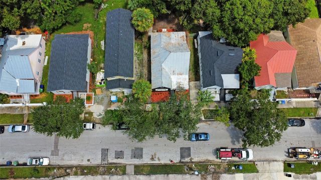 2329 W BEACH STREET, Tampa, FL 33607