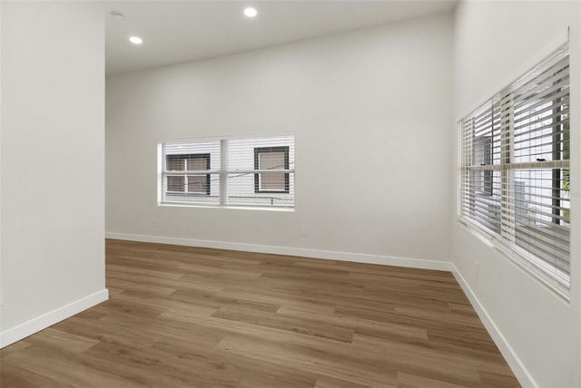 2329 W BEACH STREET, Tampa, FL 33607