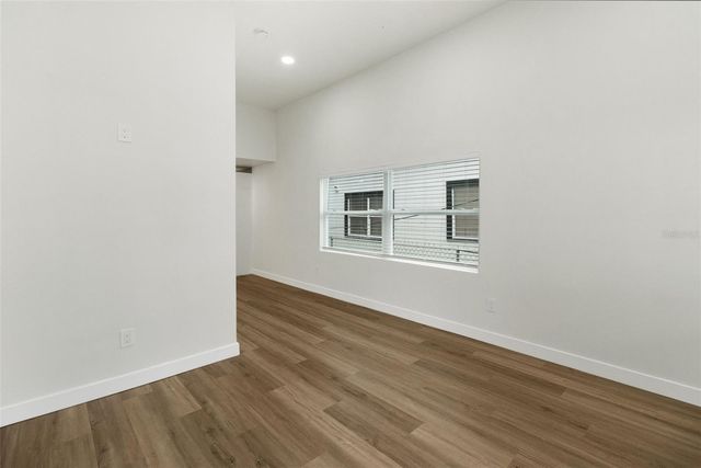 2329 W BEACH STREET, Tampa, FL 33607