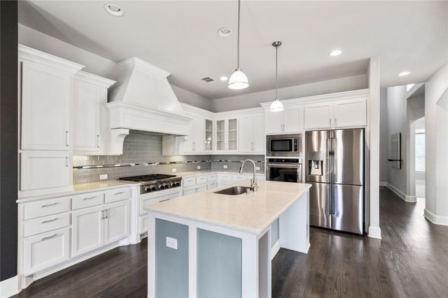 1304 Damsel Caitlyn Drive, Lewisville, TX 75056