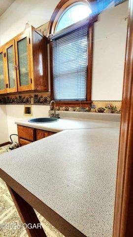 173 Highway 7, Girard, KS 66743