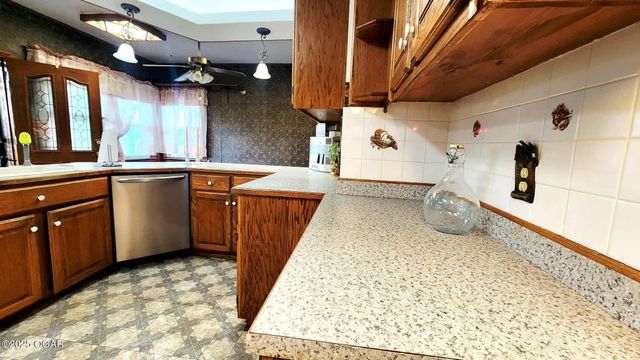 173 Highway 7, Girard, KS 66743