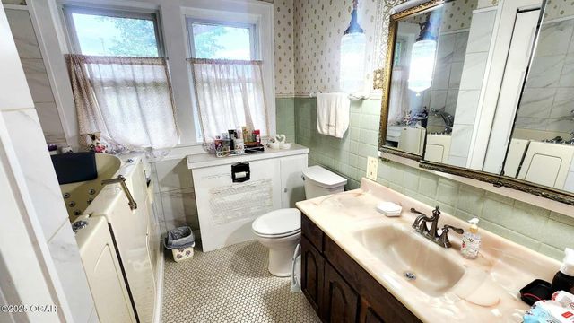 173 Highway 7, Girard, KS 66743