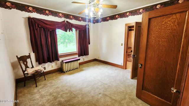 173 Highway 7, Girard, KS 66743