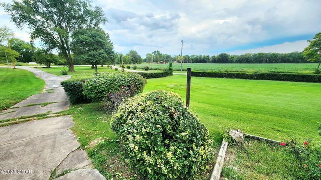 173 Highway 7, Girard, KS 66743