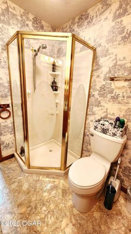 173 Highway 7, Girard, KS 66743