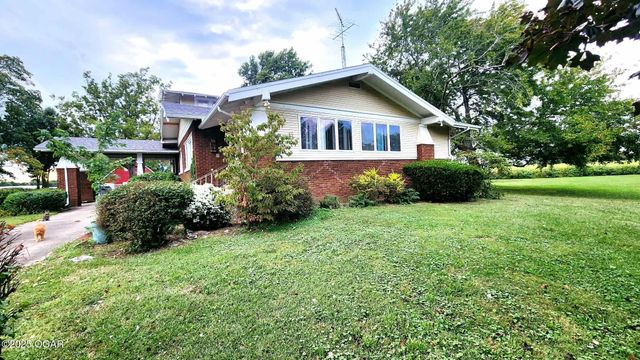 173 Highway 7, Girard, KS 66743