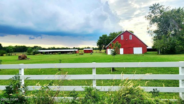 173 Highway 7, Girard, KS 66743