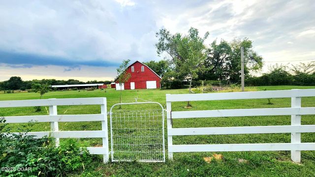 173 Highway 7, Girard, KS 66743