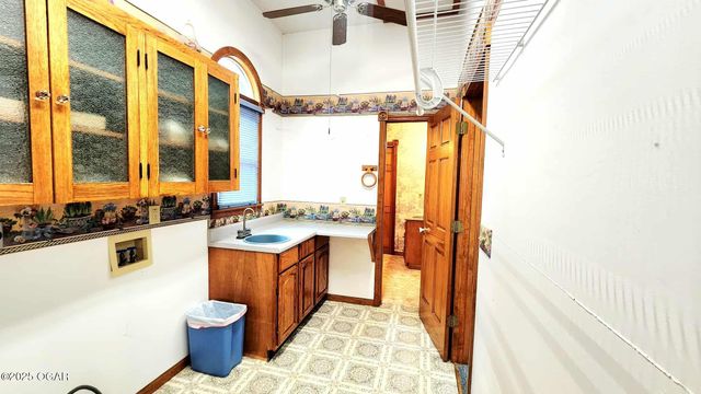 173 Highway 7, Girard, KS 66743