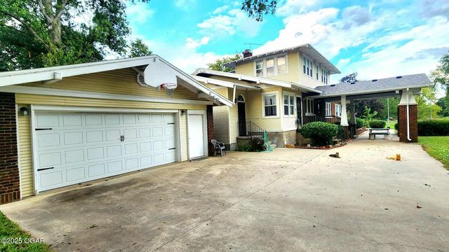 173 Highway 7, Girard, KS 66743