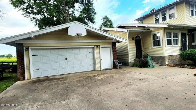 173 Highway 7, Girard, KS 66743