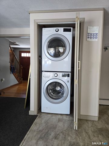 29 Eastgate Lane, Enfield, CT 06082