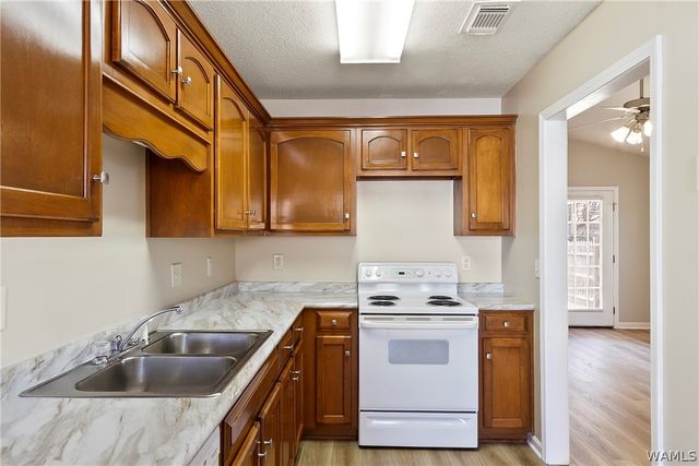 3701 Crescent Gardens, Tuscaloosa, AL 35404