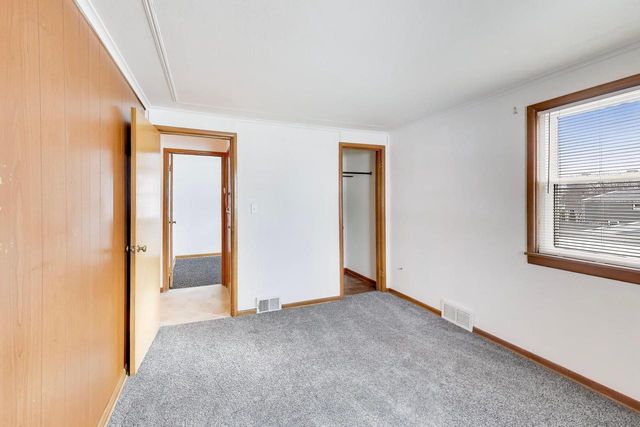 6104 Water STREET, Burlington, WI 53105