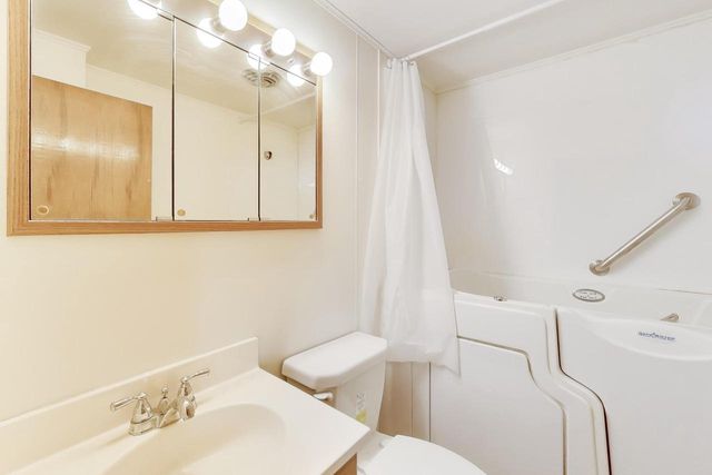 6104 Water STREET, Burlington, WI 53105