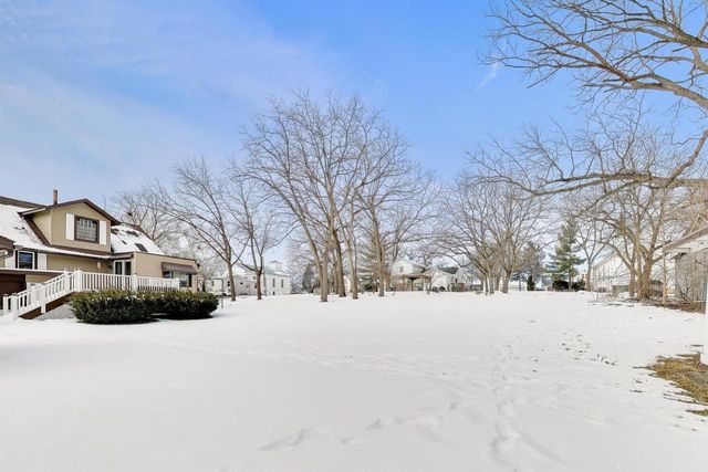 6104 Water STREET, Burlington, WI 53105