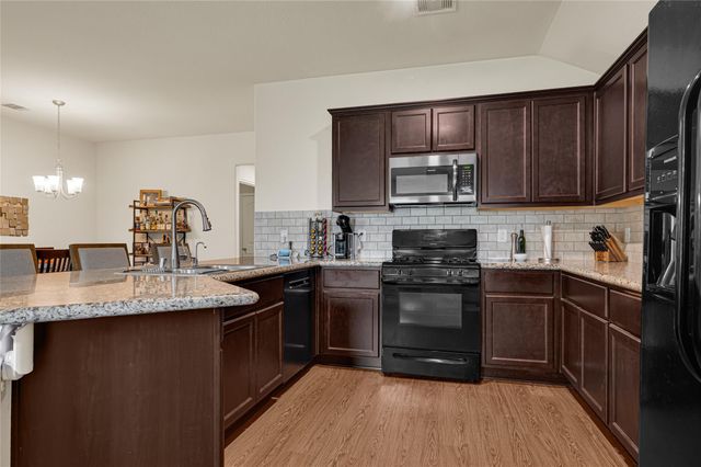 5 Rodeo Bend Drive, Manvel, TX 77578