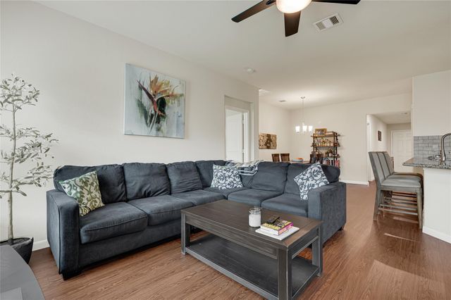 5 Rodeo Bend Drive, Manvel, TX 77578