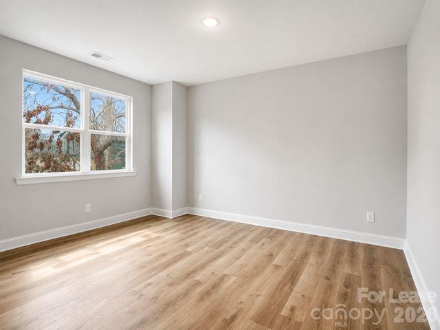 8935 Sharonbrook Drive, Charlotte, NC 28210