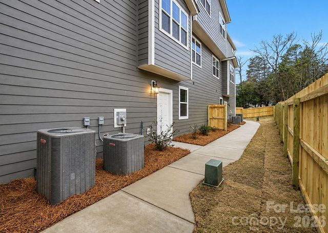 8935 Sharonbrook Drive, Charlotte, NC 28210