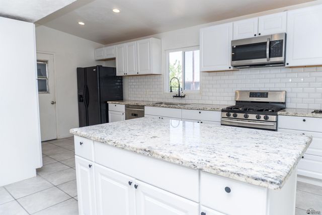 1827 W 18 St, Yuma, AZ 85364