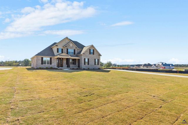 108 Pridgen Pass, Perry, GA 31069