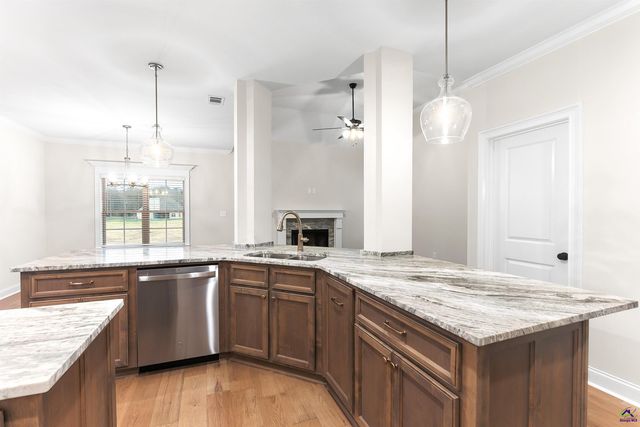 108 Pridgen Pass, Perry, GA 31069