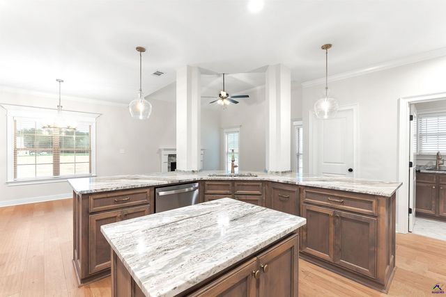 108 Pridgen Pass, Perry, GA 31069