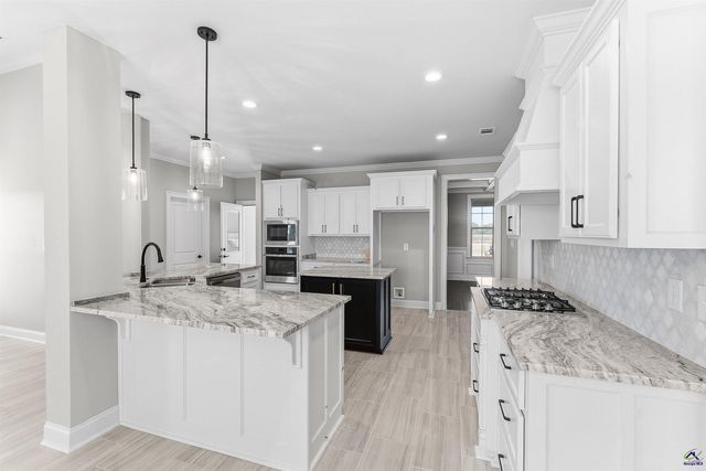 108 Pridgen Pass, Perry, GA 31069