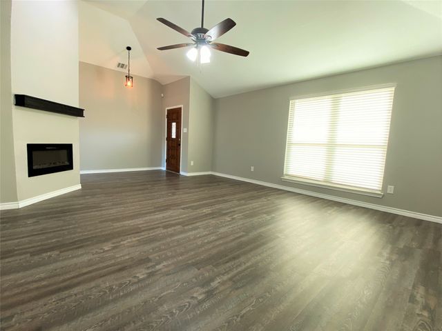 4010 Drakestone Avenue, Rowlett, TX 75088