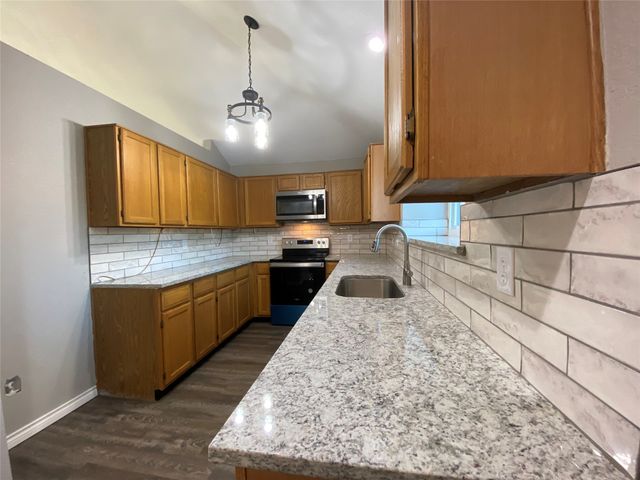4010 Drakestone Avenue, Rowlett, TX 75088