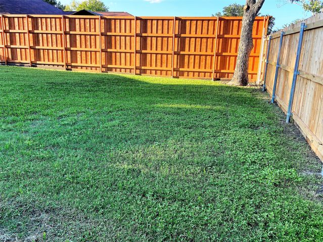 4010 Drakestone Avenue, Rowlett, TX 75088