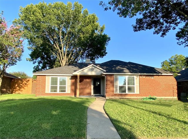4010 Drakestone Avenue, Rowlett, TX 75088