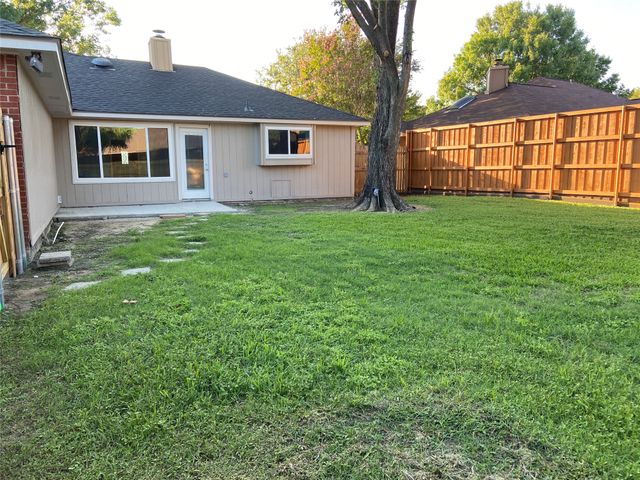 4010 Drakestone Avenue, Rowlett, TX 75088