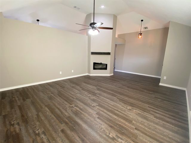 4010 Drakestone Avenue, Rowlett, TX 75088