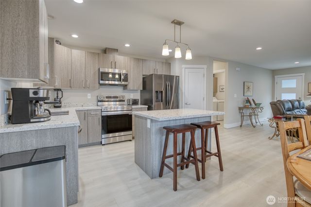 725 Wood Duck Avenue SE, Ocean Shores, WA 98569