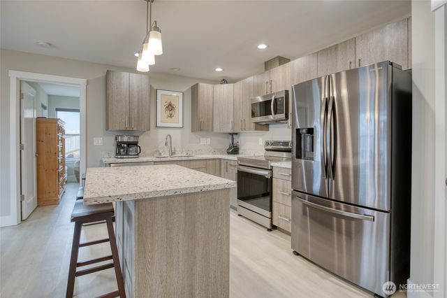 725 Wood Duck Avenue SE, Ocean Shores, WA 98569