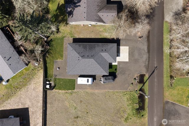 725 Wood Duck Avenue SE, Ocean Shores, WA 98569