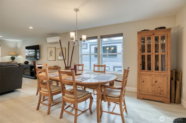 725 Wood Duck Avenue SE, Ocean Shores, WA 98569