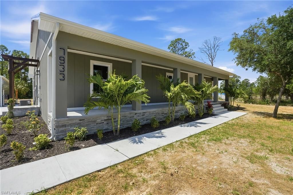 7933 5th TER, LABELLE, FL 33935 — photo 2