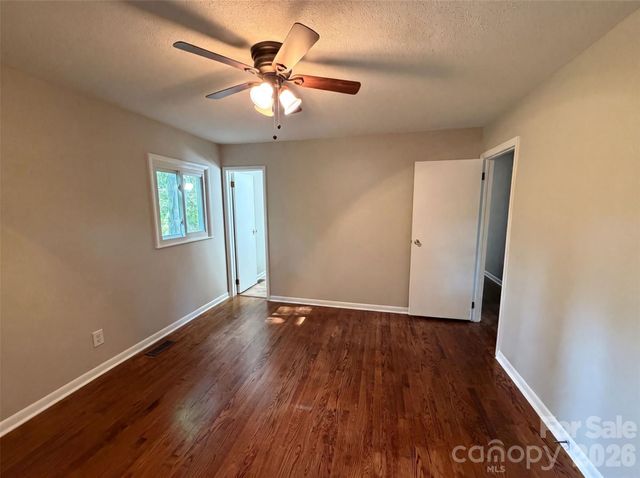 1716 Timberlane Street, Gastonia, NC 28054