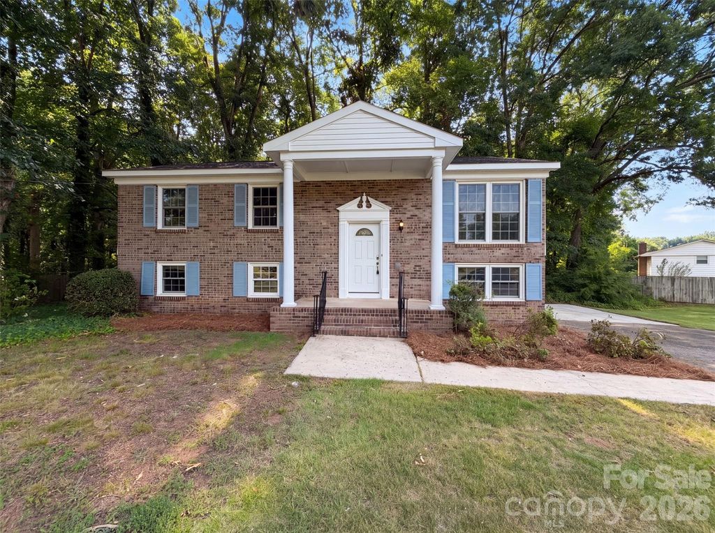 1716 Timberlane Street, Gastonia, NC 28054